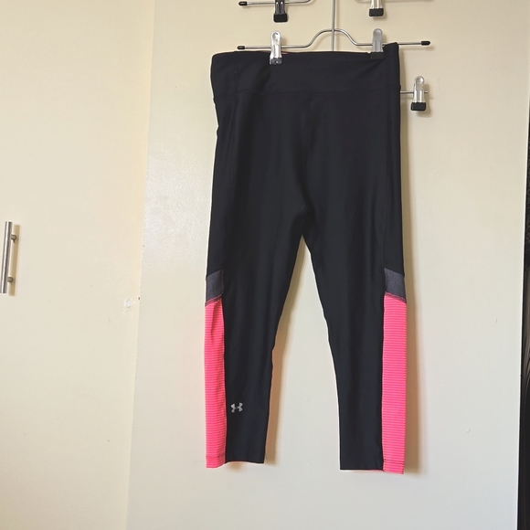Under Armour Small Capri - Picture 1 of 4